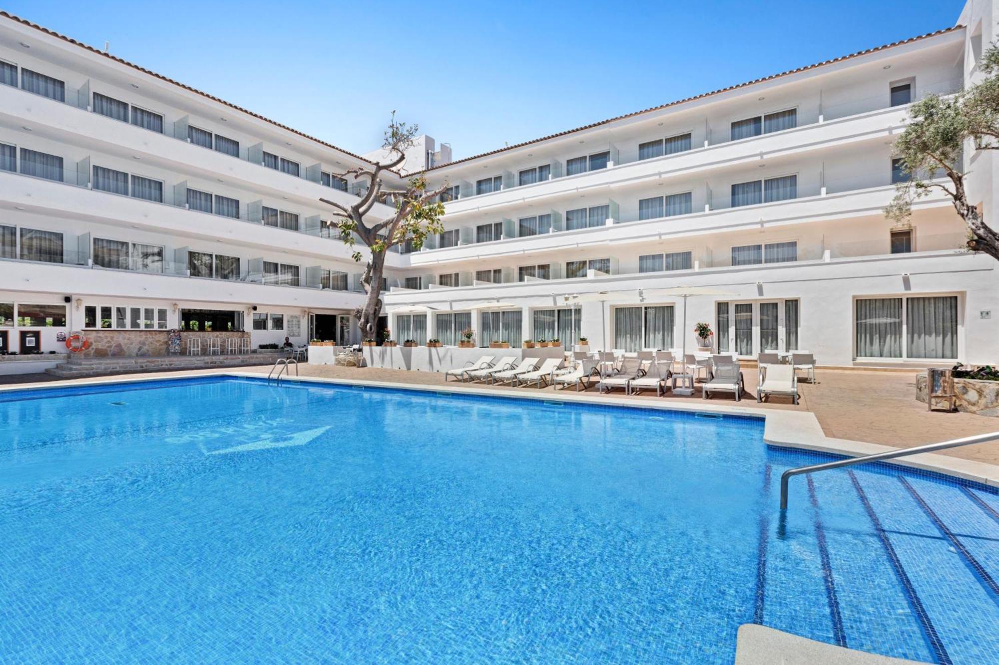 Thb Dos Playas - Adults Only Hotel Cala Ratjada  Bagian luar foto